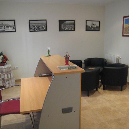 Hostal Alfajarin El Burgo de Ebro ภายนอก รูปภาพ